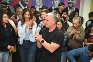 Reunión con el equipo de campaña